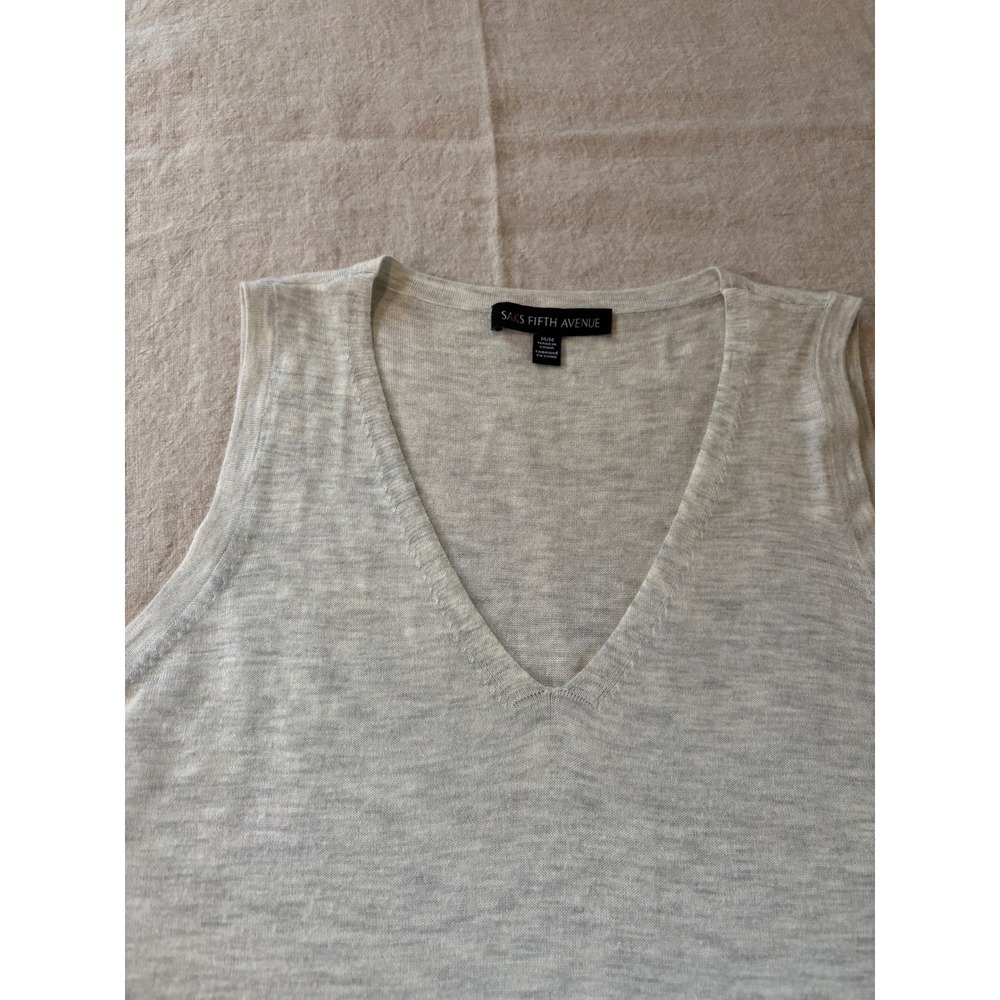 V-Neck Sleeveless Top Heathered Gray Sz. M.Wool, Cashmere, Capsule, Luxury, Chic
